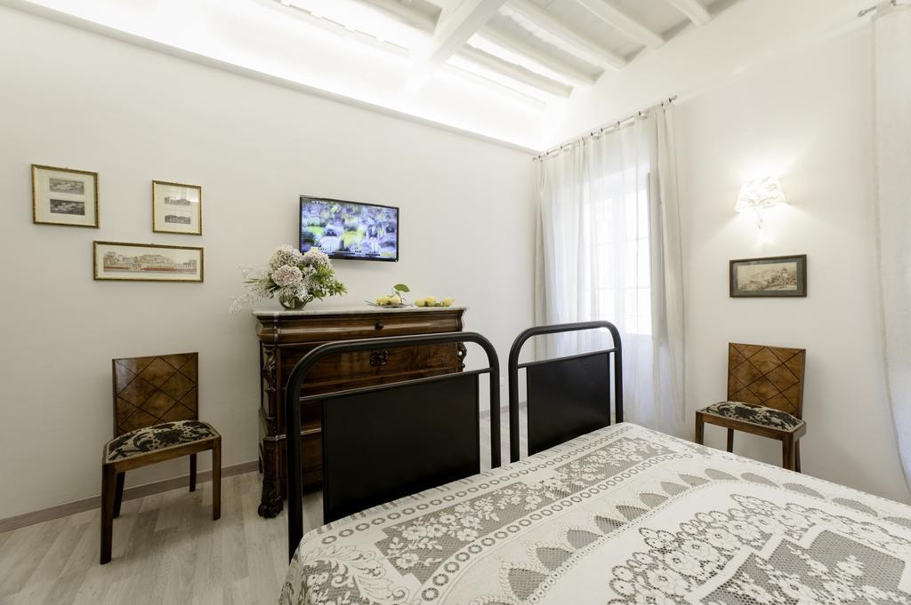 Vittoria Suite Rome Room photo