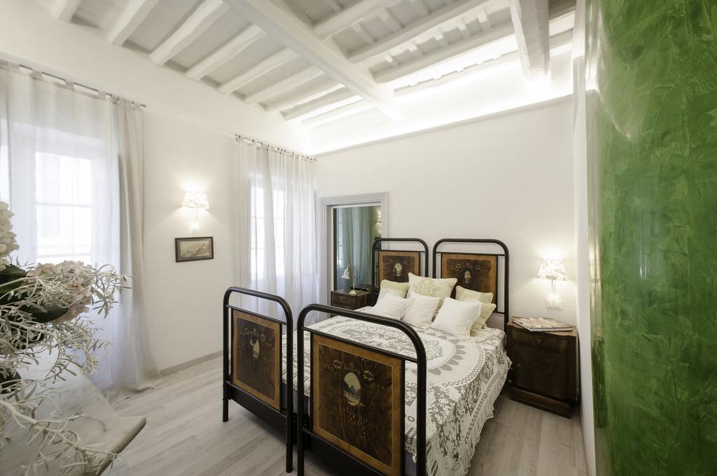 Vittoria Suite Rome Room photo